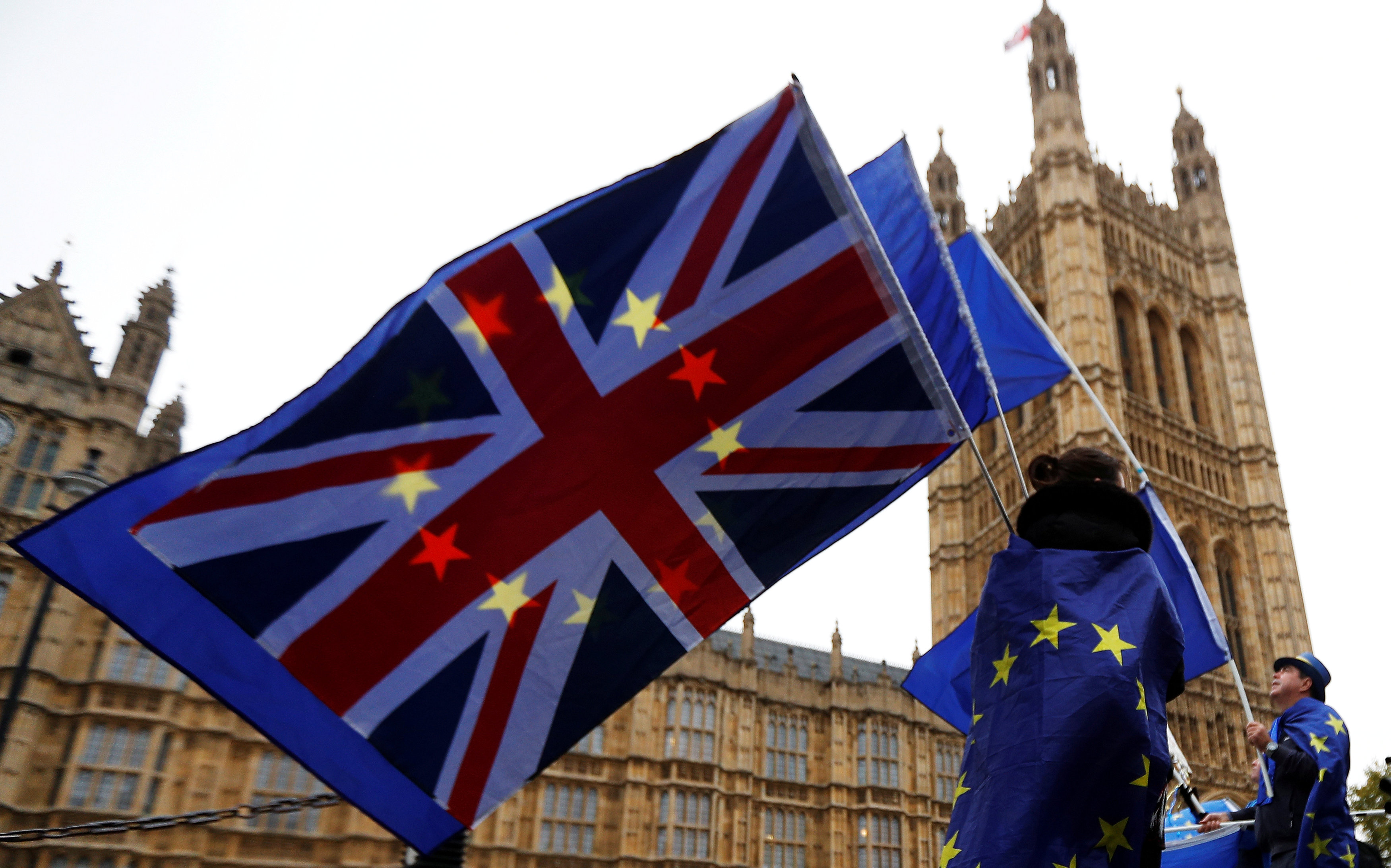Brexit: «Περισσότερη δουλειά» ζητούν οι Βρυξέλλες από τη Βρετανία