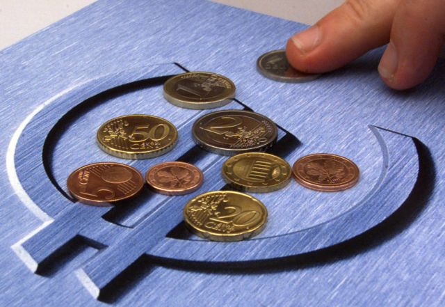 Έρχεται από το 2019 το «ψαλίδι» στο αφορολόγητο όριο