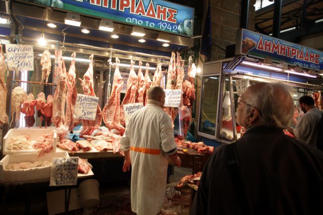 Στα περσινά επίπεδα οι τιμές των κρεάτων εκτιμούν οι κρεοπώλες