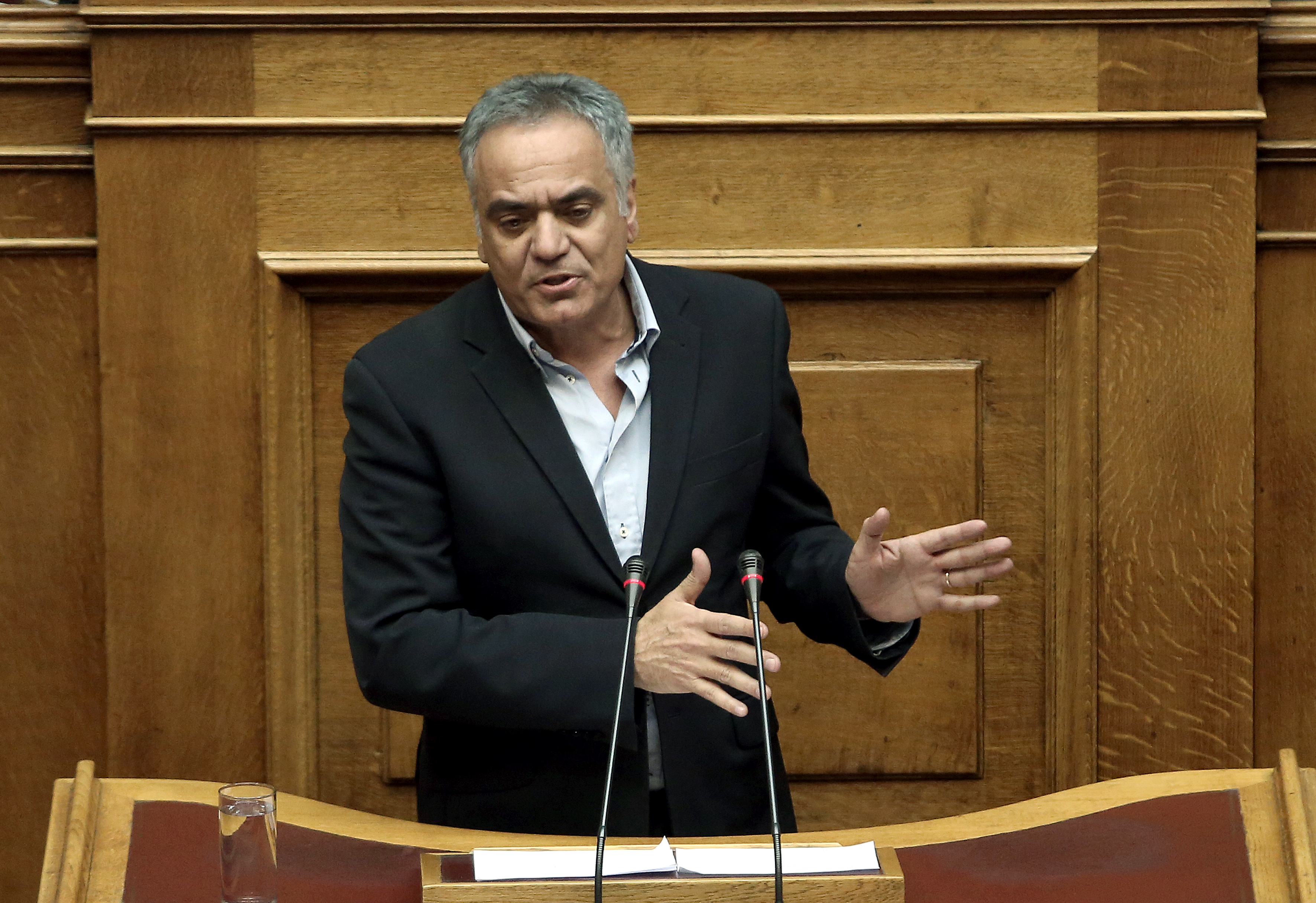 Προμήθεια μηχανημάτων έργου και έργα συντήρησης σχολικών κτιρίων