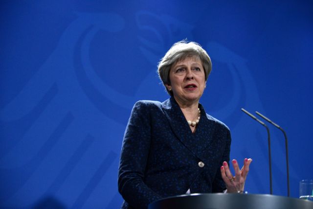 Μέι: Το σχέδιο της ΕΕ για το Brexit υπονομεύει το Ηνωμένο Βασίλειο