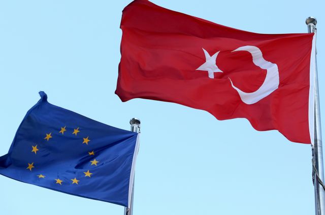 ΕΕ για Τουρκία: Αναφορά σε Αιγαίο – Α. Μεσόγειο και Ελληνες στρατιωτικούς