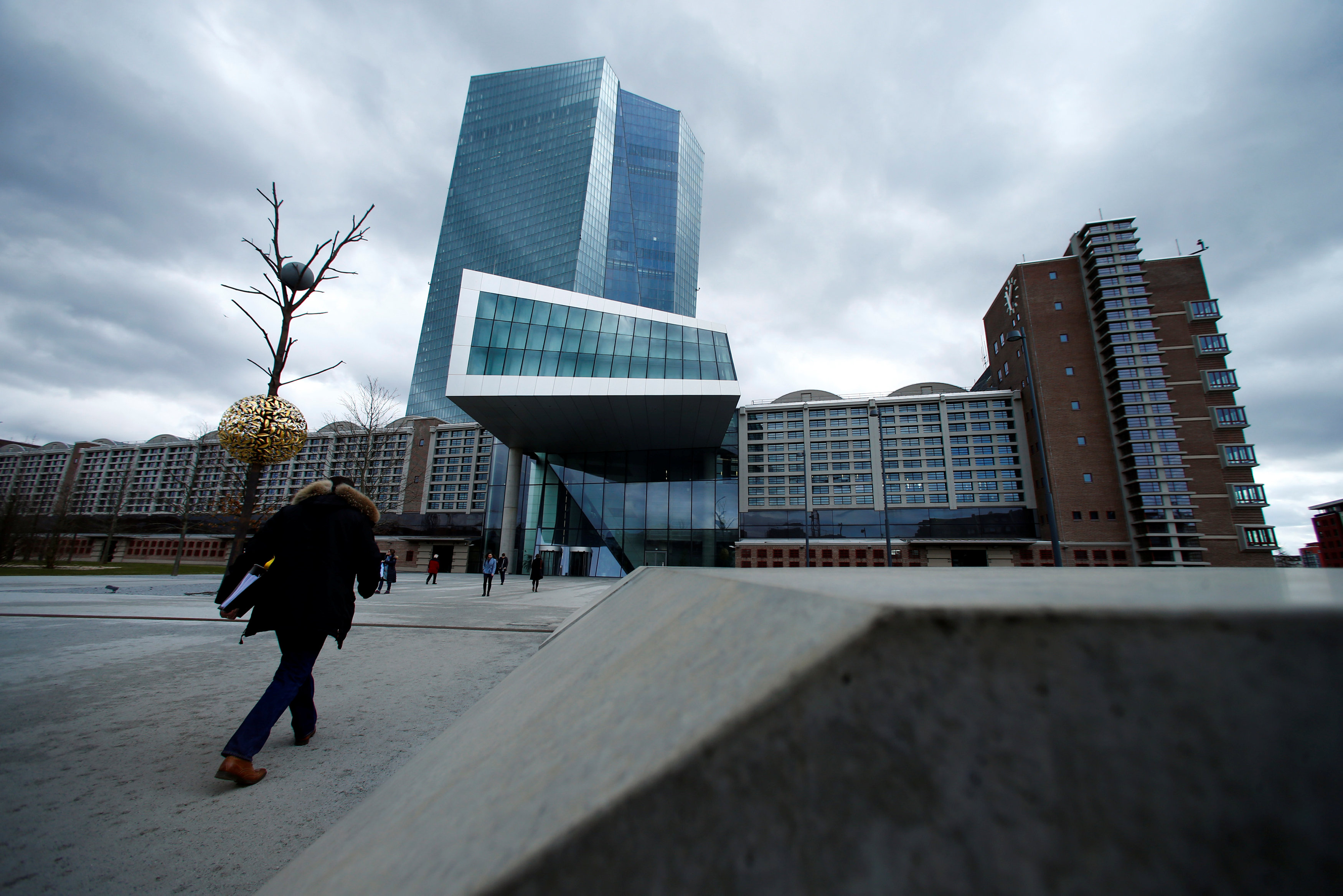 Greek banks’ officials in Frankfurt for talks with ECB