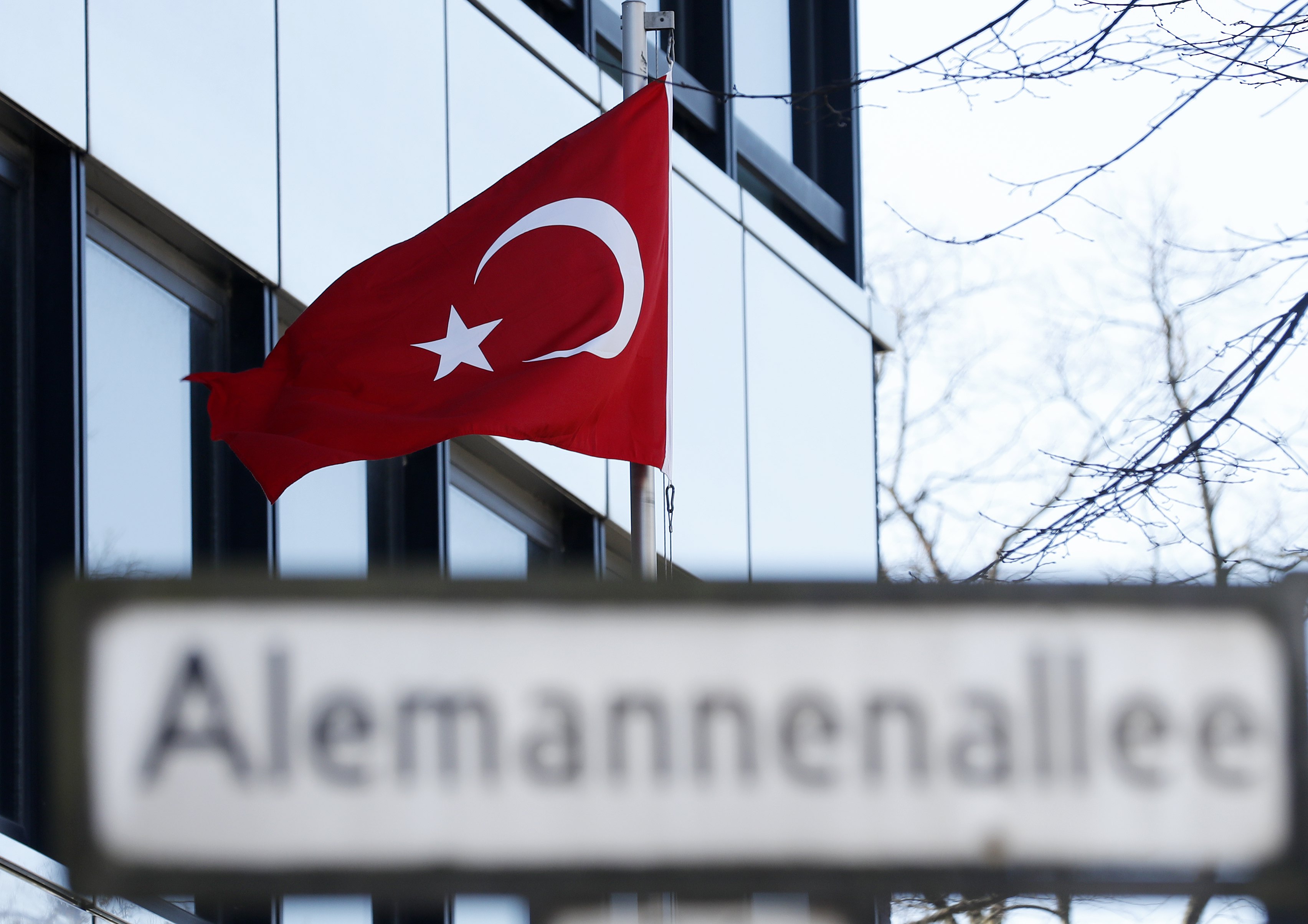 Γερμανία: Απαγορεύουν προεκλογικές συγκεντρώσεις Τούρκων υποψηφίων