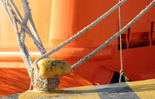 Δεμένα τα πλοία όλης της χώρας την Πρωτομαγιά