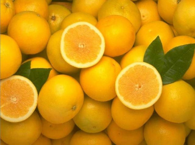 Πειραιάς: Ελεγκτές τροφίμων δέσμευσαν 2.270 κιλά πορτοκάλια