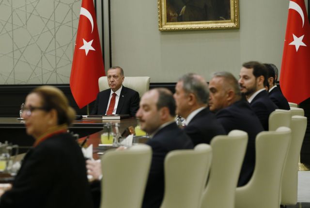 Ποια νέα κατάσταση διαμορφώνουν στην Τουρκία με τα νέα διατάγματα Ερντογάν