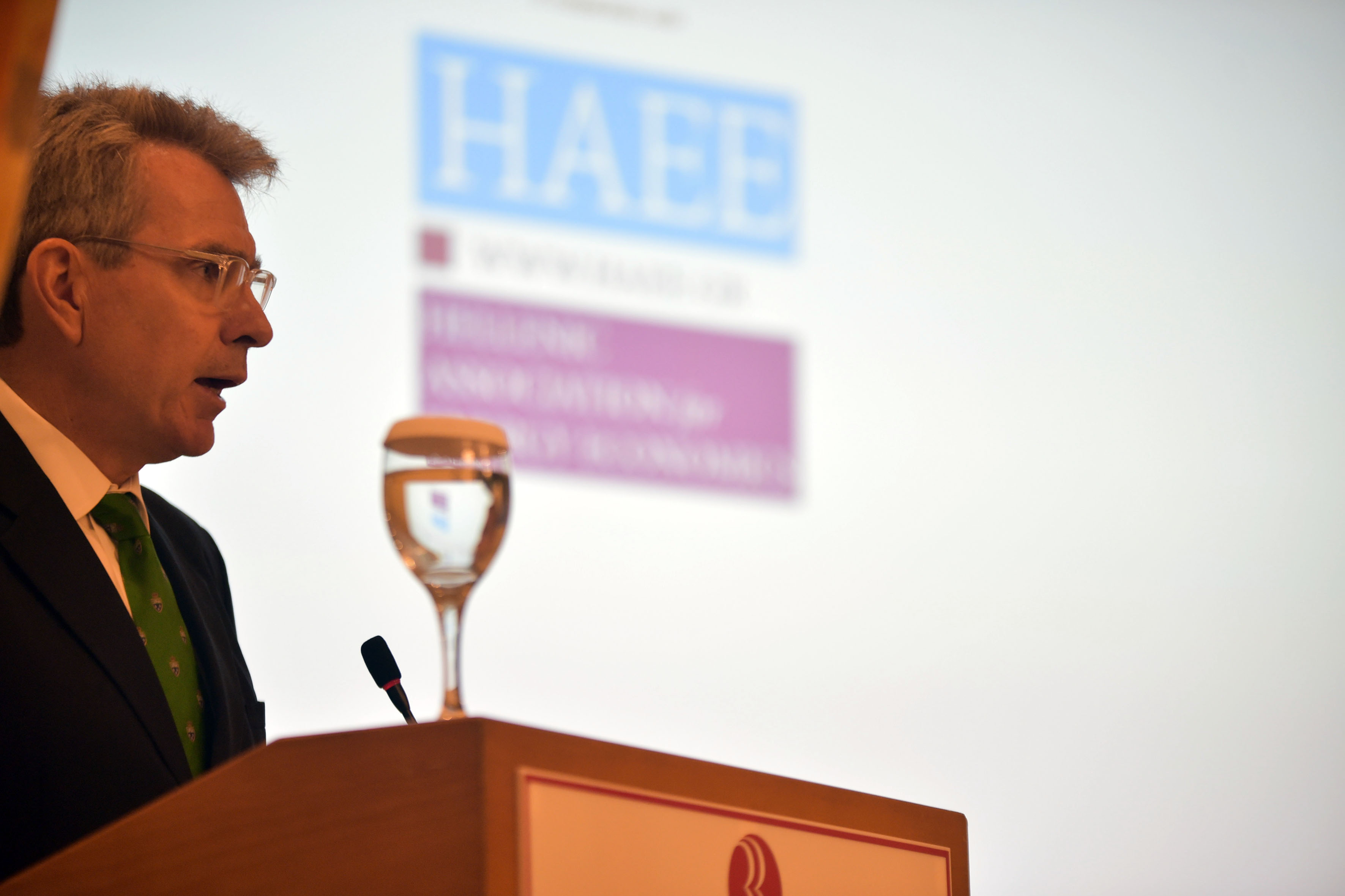 Στη Λάρισα τα αμερικανικά F-22 Raptor [Εικόνες]