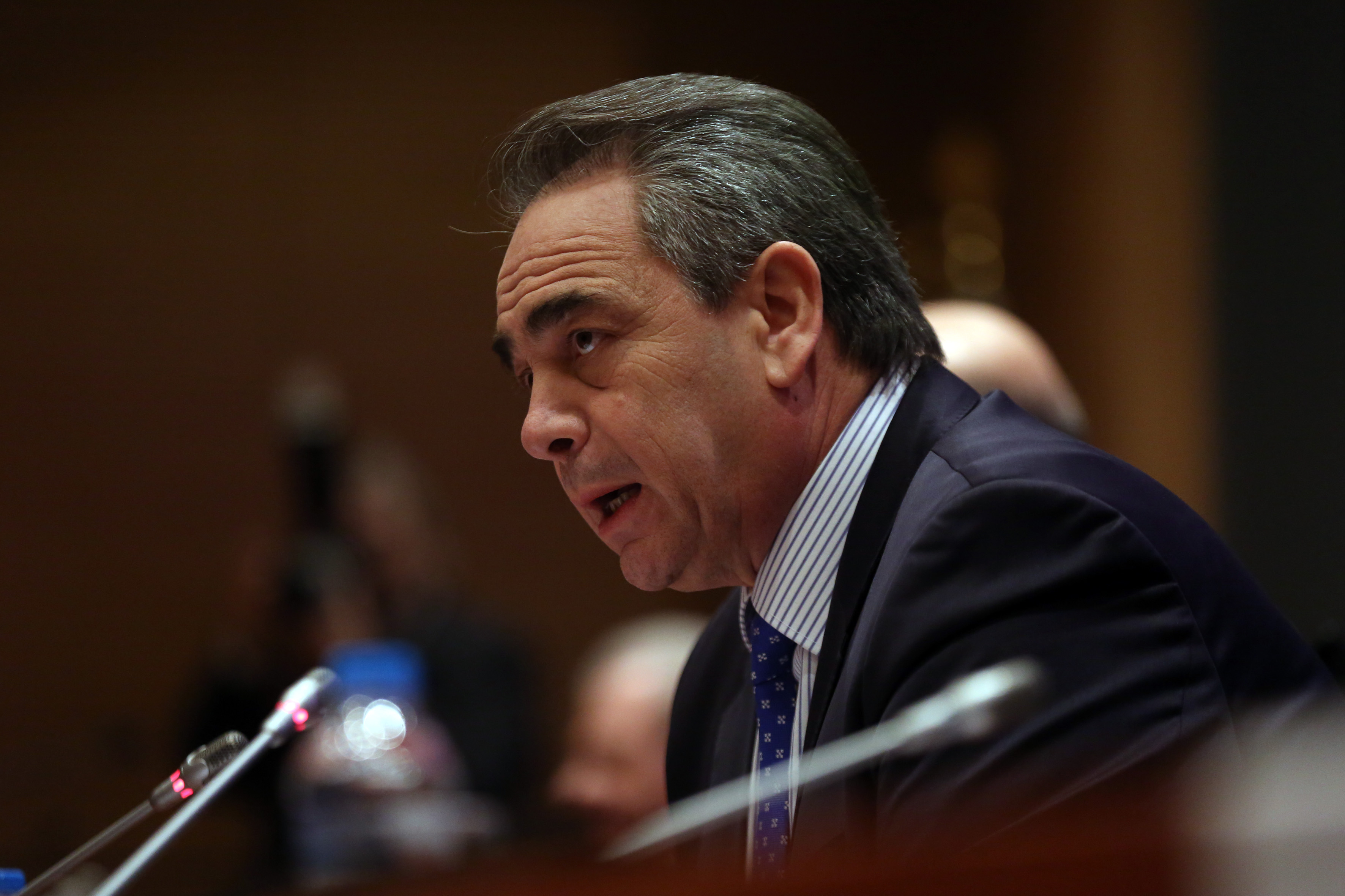 Μίχαλος: Ναι σε μισθό 751 ευρώ, με μείωση του μη μισθολογικού κόστους