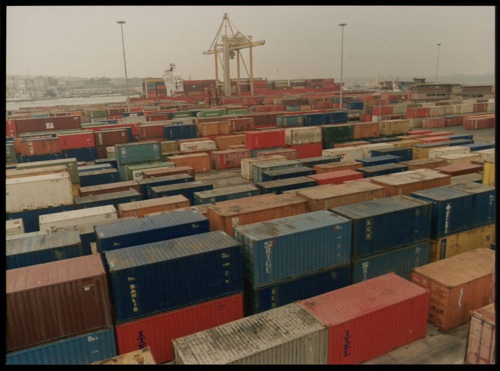 Την απλοποίηση των διαδικασιών στα τελωνεία ζητούν οι θεσμοί