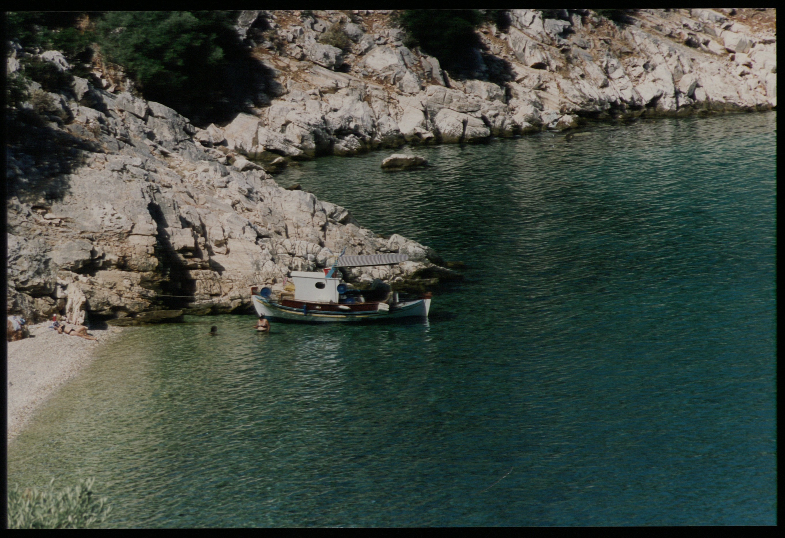 Νεκρός εντοπίστηκε 56χρονος ψαροντουφεκάς στο Σούνιο
