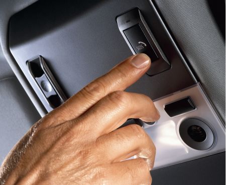 Υποχρεωτική η τοποθέτηση συστήματος eCall στα αυτοκίνητα από το 2017