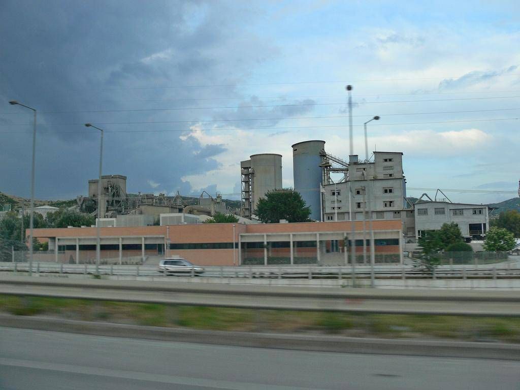 Προς έκδοση ομολόγου η τσιμεντοβιομηχανία Τιτάν