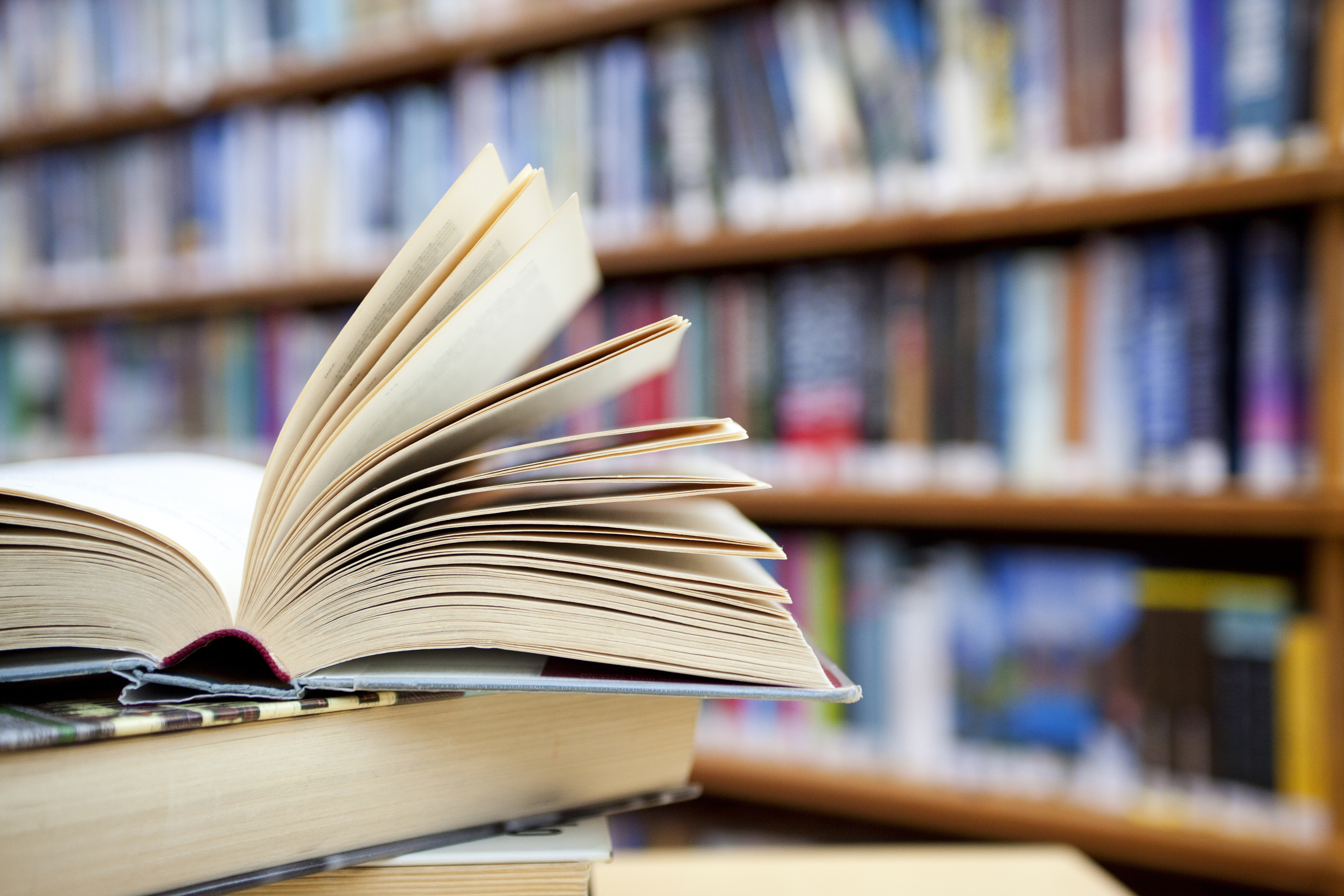 Βουλή: Συνεχίζεται η ενίσχυση των σχολικών βιβλιοθηκών με βιβλία