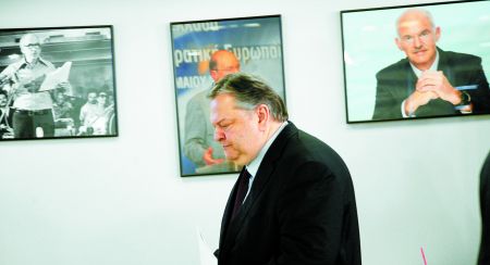 Πρόσκληση Βενιζέλου σε Σημίτη-Παπανδρέου για τη 3η Σεπτέμβρη