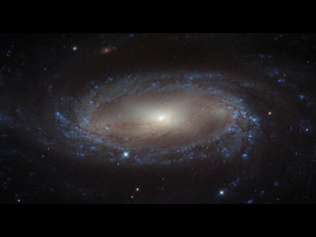 Λαμπρός γαλαξίας μέσα σε μια… αντλία