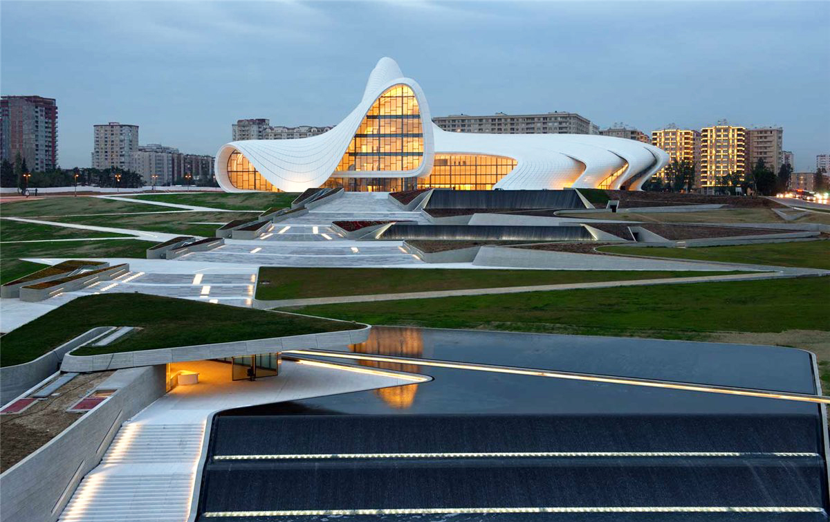 Εντυπωσιακό αρχιτεκτονικό «στολίδι» στο Μπακού