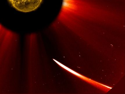 O «κομήτης του αιώνα» τελικά επέζησε της καταστροφής