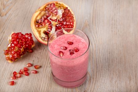 Smoothies με ρόδι και μπανάνα