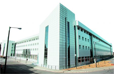 Κόλλησε η πώληση 28 ακινήτων του Δημοσίου