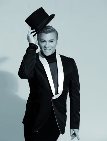 Τάκης Ζαχαράτος: Θέλω να κινώ τα νήματα