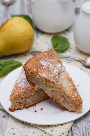 Κέικ με αχλάδι και τζίντζερ