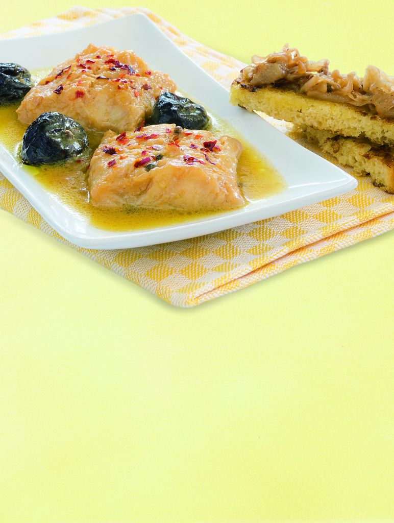 Μπακαλιάρος με δαμάσκηνα