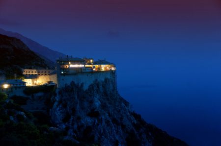 Στο Αγιο Ορος το Σαββατοκύριακο ο Αντώνης Σαμαράς