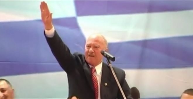 Ναζιστικός χαιρετισμός Αρβανίτη στην Κρήτη