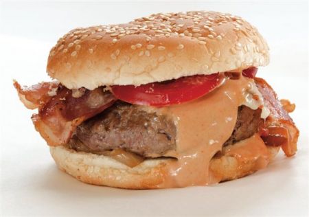 Η πρόταση του Βήματος: Μπέργκερ και πατάτες από σπίτι!