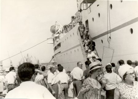 Οι συνέπειες των απελάσεων και του εξαναγκασμού σε εκπατρισμό επί της ελληνορθόδοξης κοινότητας της Πόλης