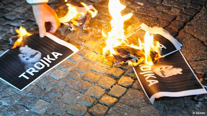 Deutsche Welle: H Tρόικα στον… προεκλογικό αγώνα