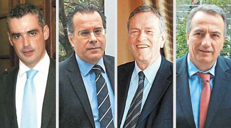 Υπουργοί και βουλευτές θεατές στη μάχη των εκλογών