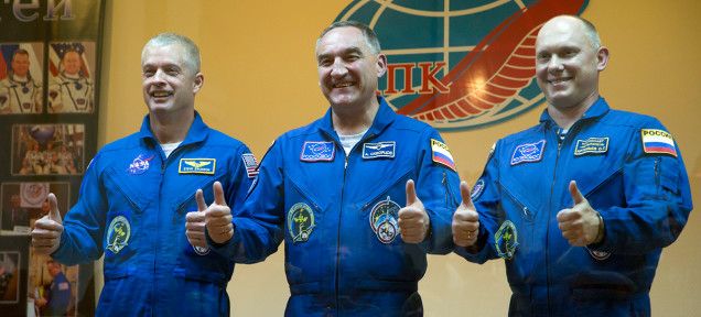 Eγκλωβισμένοι στο Soyuz οι αστροναύτες που ταξίδευαν στον ISS