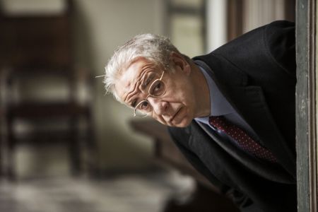 Η άλλη πλευρά της πολιτικής