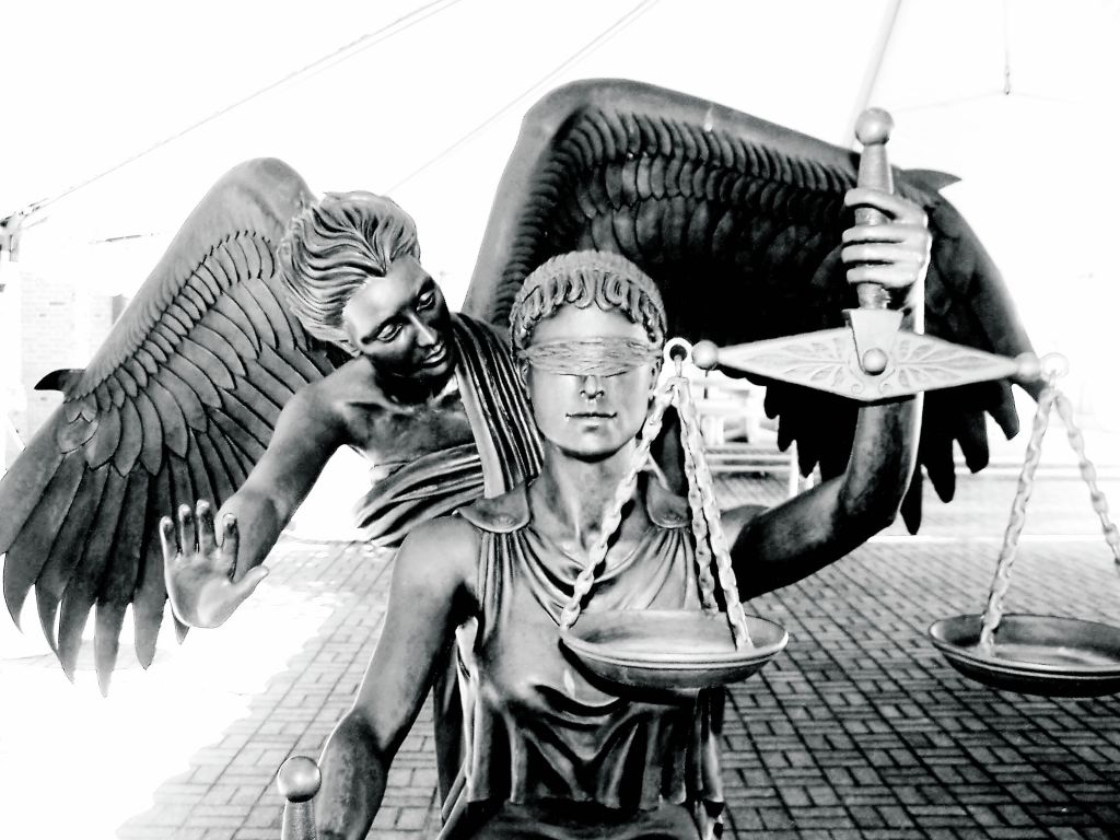 Οι γυναίκες που νίκησαν τη Χρυσή Αυγή