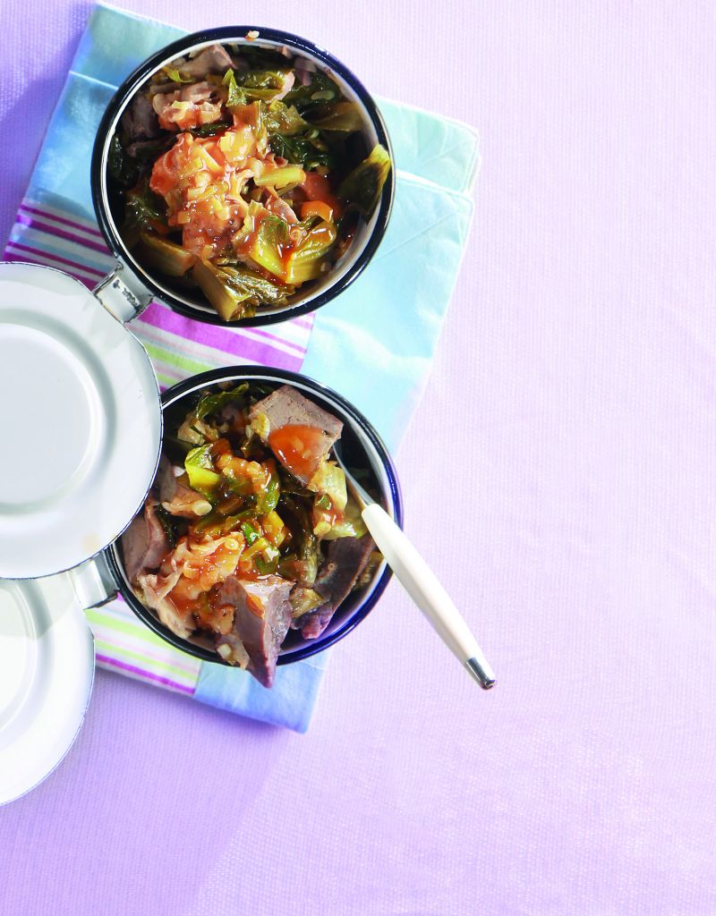 Παραδοσιακή, κόκκινη μαγειρίτσα