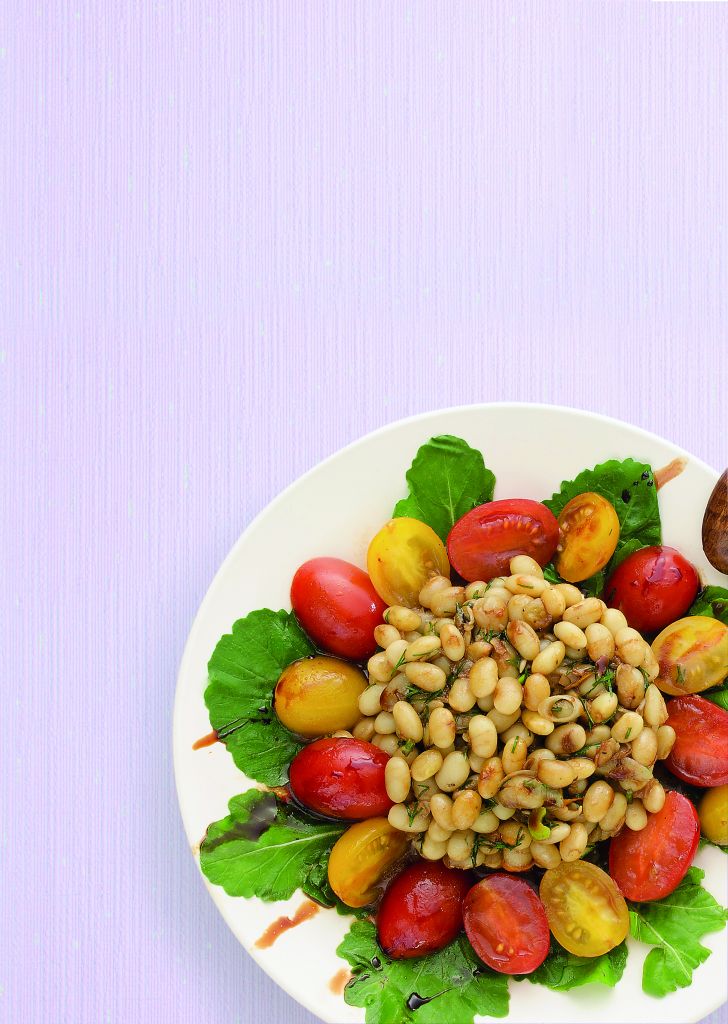 Φασόλια σαλάτα με πετιμέζι χαρουπιού και πορτοκάλι