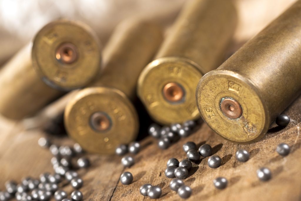 Αποστολή σφαιρών: Γνωστοί παραλήπτες, άγνωστοι αποστολείς