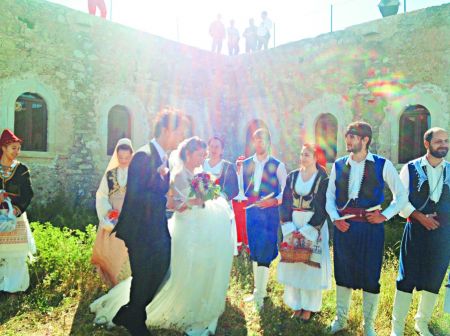 Μήνας του μέλιτος για τον τουρισμό