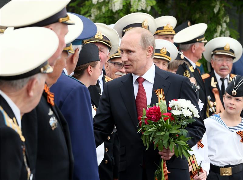 Τη «ρωσική» Κριμαία επιδεικνύει ο Βλαντιμίρ Πούτιν