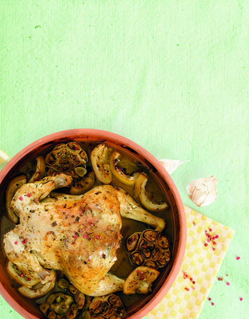 Κοτόπουλο στον φούρνο με σκόρδα και λεμόνια