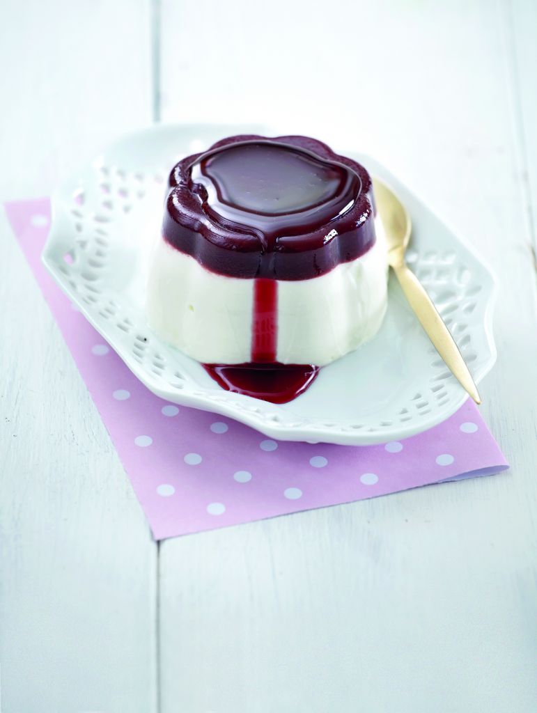 Πανακότα με ζελέ βύσσινο