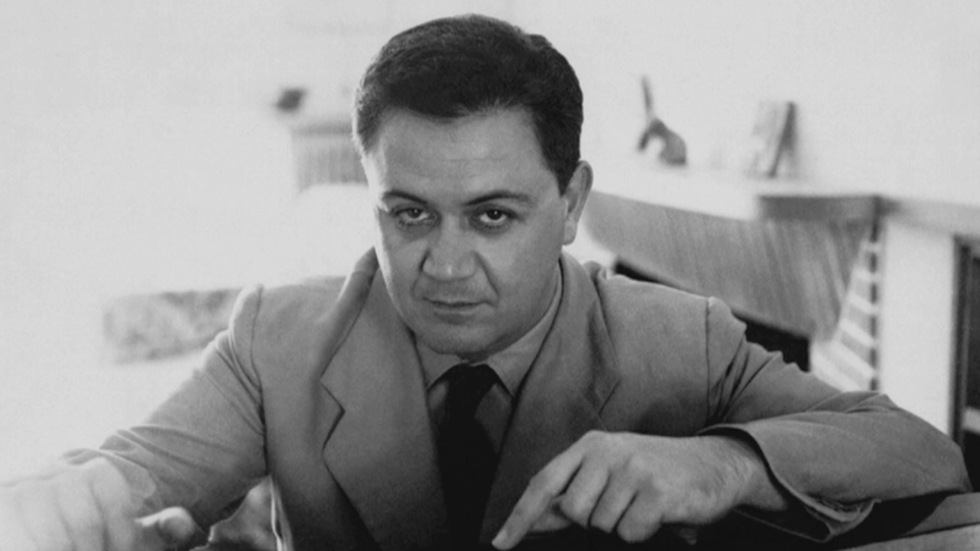 Ενας Μάνος ανάμεσα στους νάνους