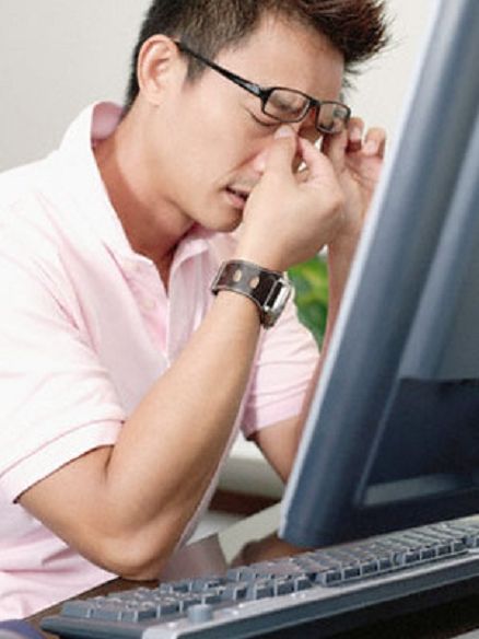 Ξηροφθαλμία προκαλεί η συνεχής χρήση ηλεκτρονικής οθόνης