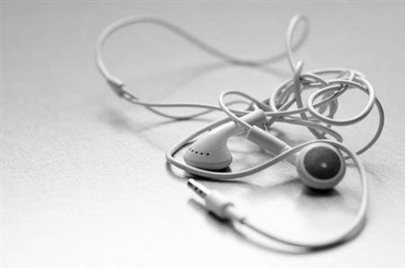 Γιατί το καλώδιο των ακουστικών βγαίνει πάντα μπερδεμένο