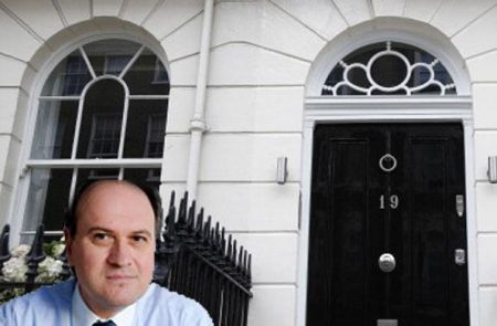 Παύλος Στελλάκης: Ο βίος και η πολιτεία του επικεφαλής θυγατρικής της Εθνικής Τράπεζας