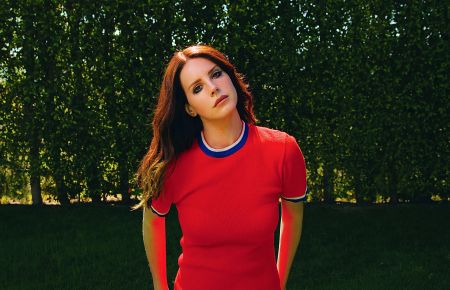 Η εφηβική μελαγχολία της Lana Del Rey