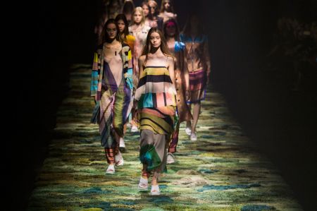 Dries Van Noten: H Οφήλια της νέας εποχής