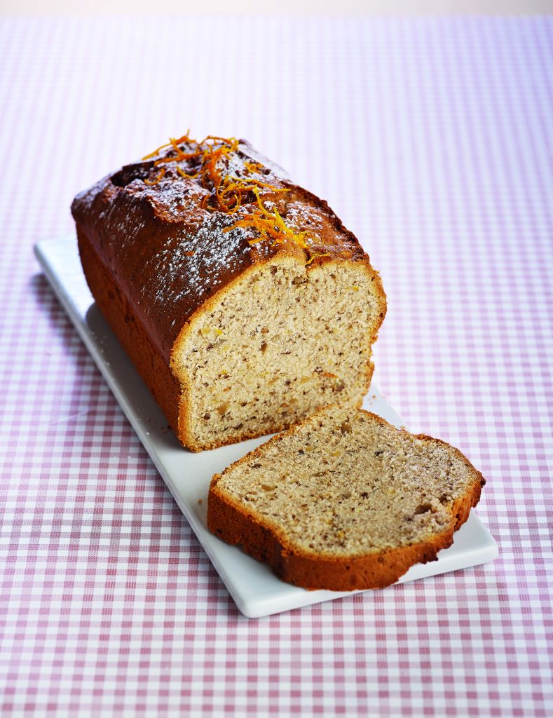 Κέικ με κανέλα και καρύδια